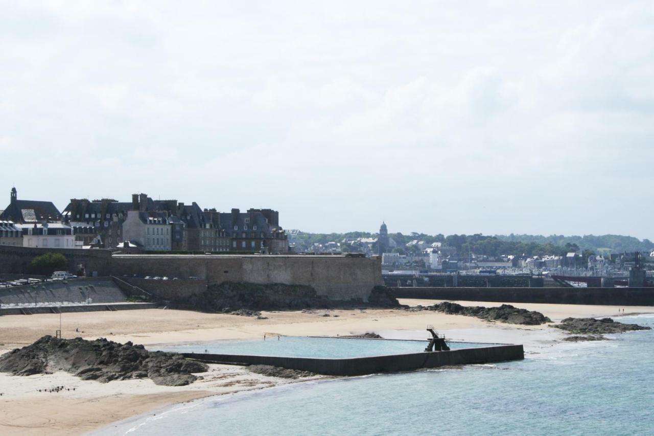 Jacques Melchior Meuble De Tourisme 3 Etoiles Intra Muros Saint-Malo Dış mekan fotoğraf